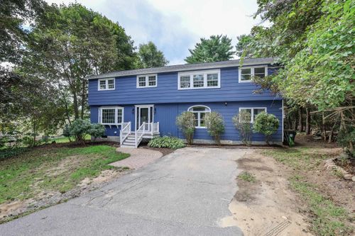 28 Swan Ave, Bedford, NH, 03110-5831 | Card Image