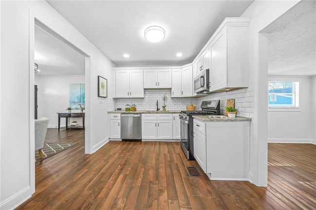 1092 Donnelly Ave Sw, House other with 3 bedrooms, 3 bathrooms and null parking in Atlanta GA | Image 12