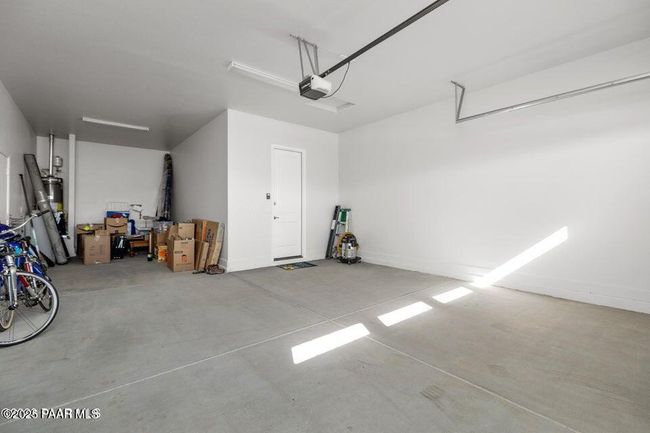 garage | Image 4