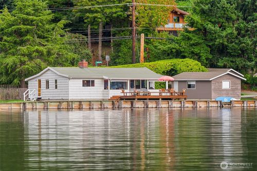22207 Dockton Rd Sw, Vashon, WA, 98070-7102 | Card Image