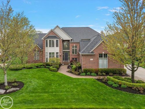 56271 Ashbrooke East Drive, Shelby Charter Township, MI, 48316 | Card Image