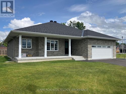 1233 Wesburke Ave, Cornwall, ON, K6J5V3 | Card Image