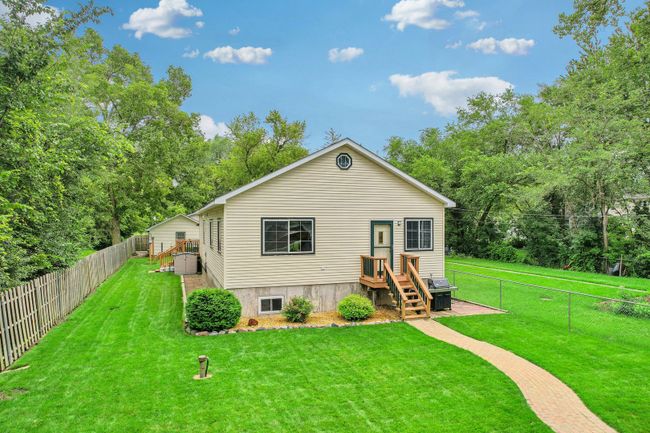 38332 N 8 Th St, House other with 3 bedrooms, 2 bathrooms and 2 parking in Spring Grove IL | Image 23