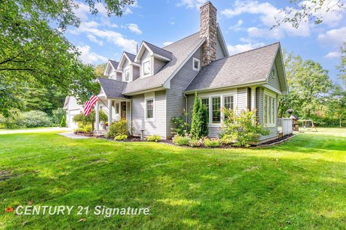 2265 E Brooks Rd, Freeland, MI, 48623-9422 | Card Image