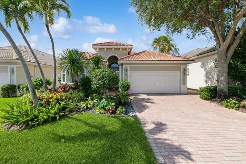 160 Palm Cir, Atlantis, FL, 33462-6627 | Card Image