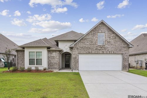 11876 Wildebeest Ridge Dr, Denham Springs, LA, 70726-7424 | Card Image
