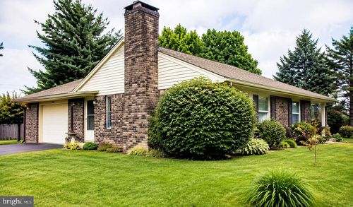 922 May Rd, LITITZ, PA, 17543-8941 | Card Image