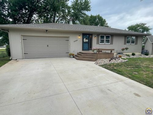 2008 Schaeffer Way, Emporia, KS, 66801-5758 | Card Image