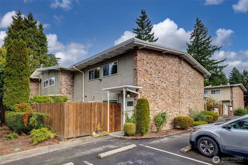 apt-41-12240 Se 60th St, Bellevue, WA, 98006-3823 | Card Image