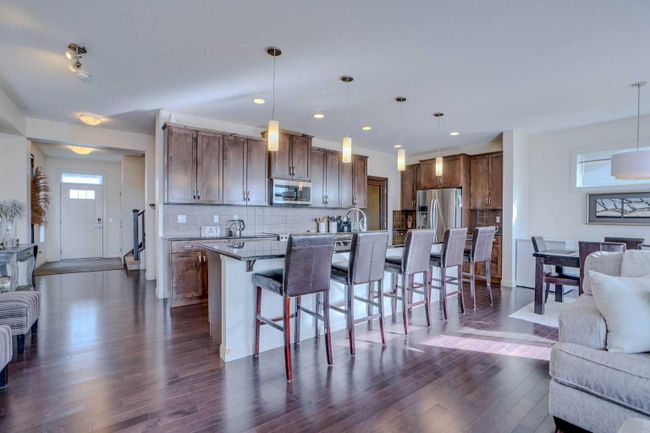 88 Redstone Villas Ne, Home with 3 bedrooms, 2 bathrooms and 6 parking in Calgary AB | Image 11