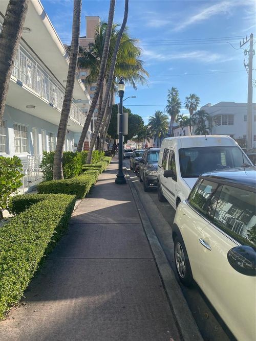 apt-203-635 8th St, Miami Beach, FL, 33139-6179 | Card Image