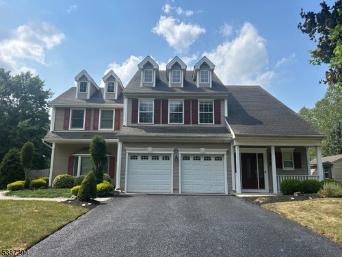 220 Lindsay Ct, Branchburg, NJ, 08876-7210 | Card Image