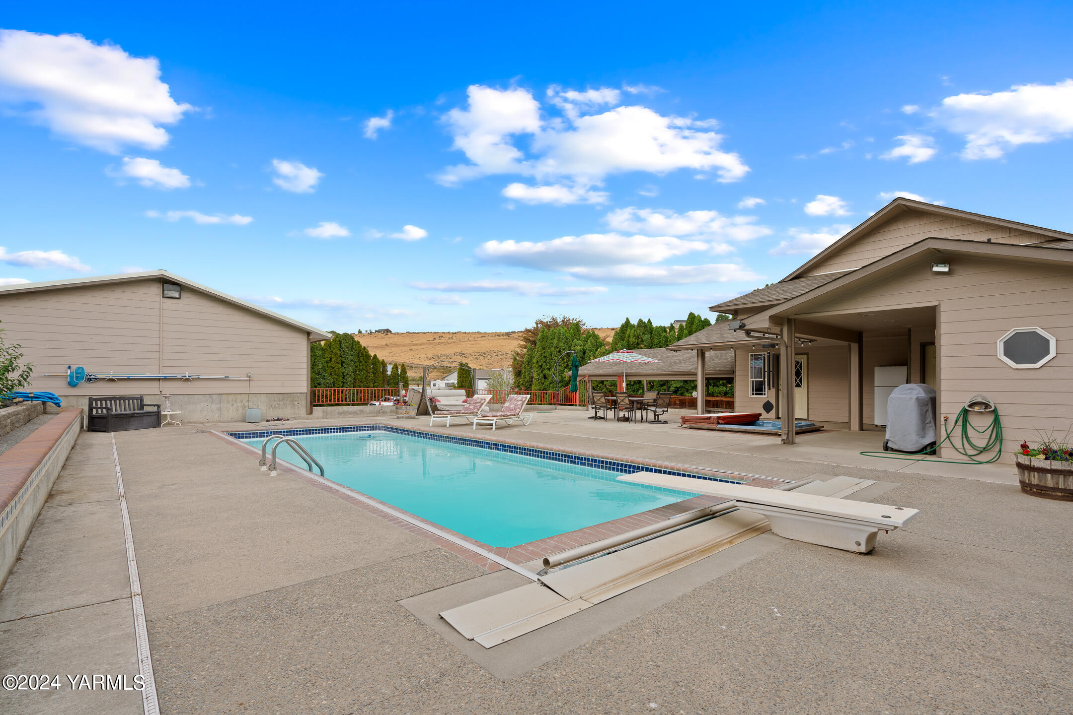 Cottonwood Canyon Rd, Yakima, WA 98908