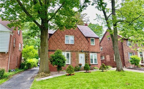 16721 Lomond Boulevard, Shaker Heights, OH, 44120 | Card Image