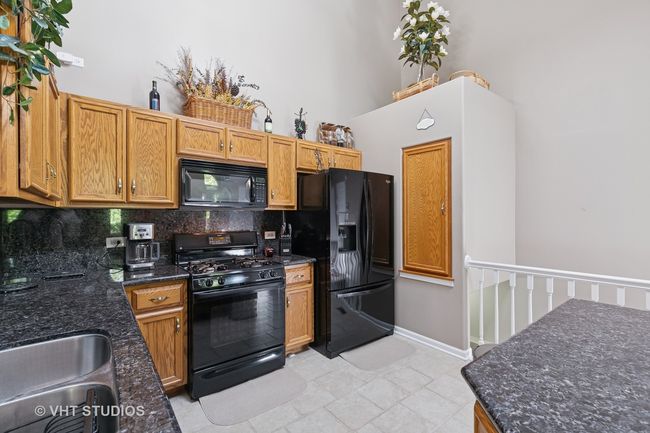 22001 Jordan Ln, Townhouse with 2 bedrooms, 3 bathrooms and 2 parking in Richton Park IL | Image 7
