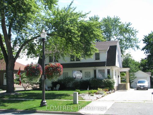 {{alt}} | Card Image