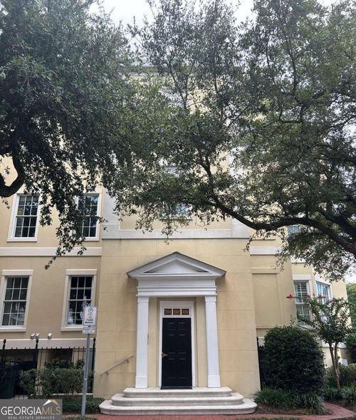 304 W Jones St, Savannah, GA, 31401-4218 | Card Image