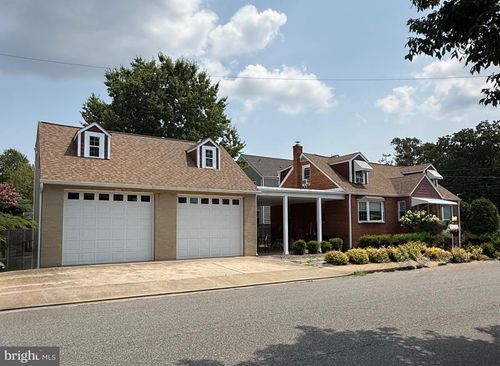 2815 19th St S, ARLINGTON, VA, 22204-5219 | Card Image