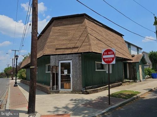 100 Zurbrugg Way, Riverside, NJ, 08075 | Card Image