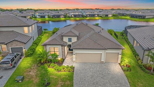 15437 White Linen Dr, Bradenton, FL, 34211-1857 | Card Image