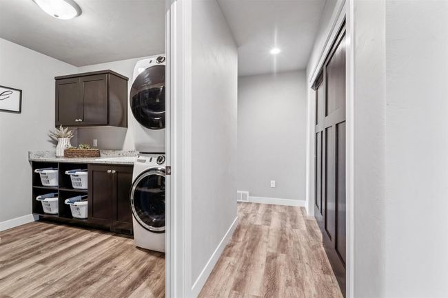 3487 E Rubyred Drive, House other with 5 bedrooms, 3 bathrooms and null parking in APPLETON WI | Image 13