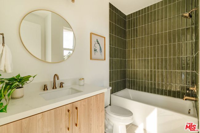 3851 Riley Ln, House other with 2 bedrooms, 3 bathrooms and 2 parking in Los Angeles CA | Image 12