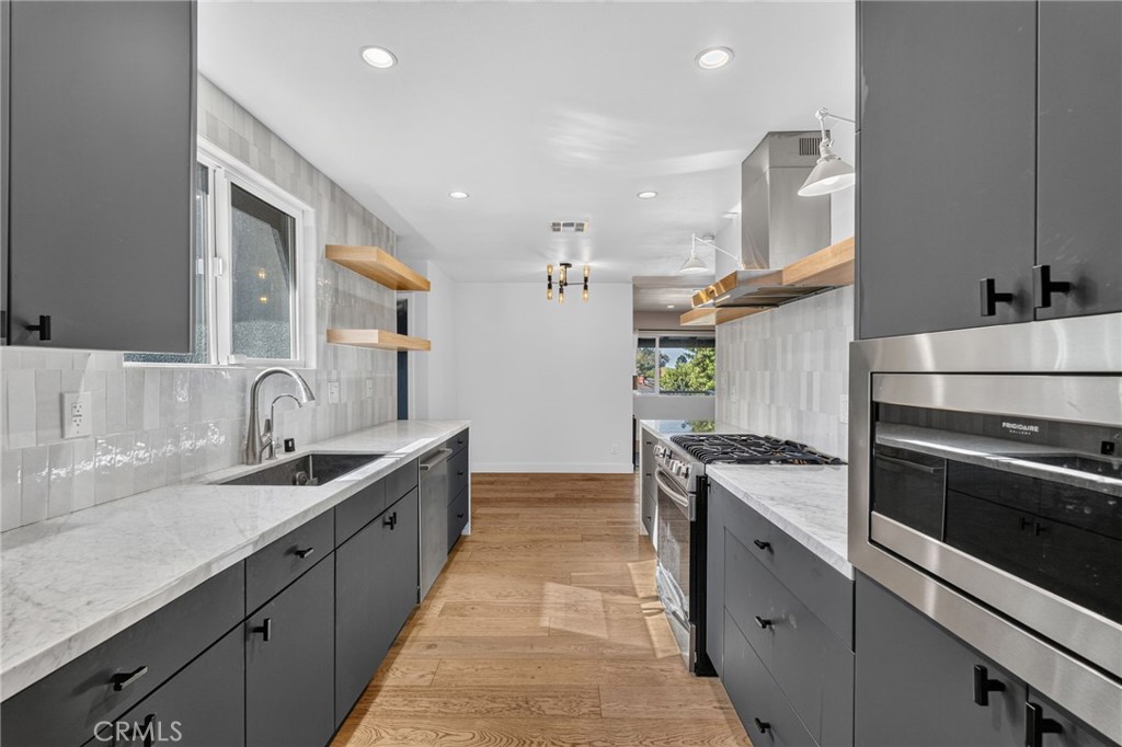 Residential Lease in Los Angeles 3