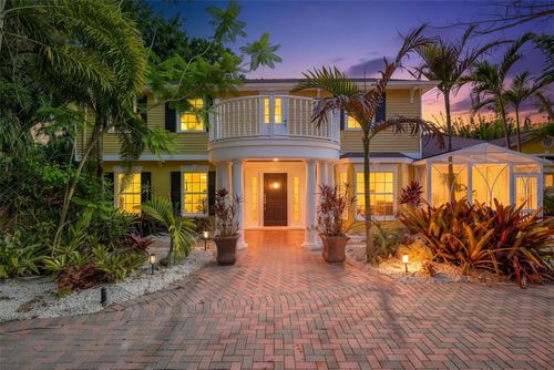 1821 Oak Creek Dr, DUNEDIN, FL, 34698-2422 | Card Image