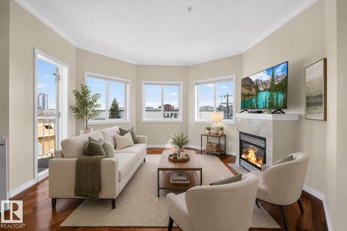 326-8528 82 Ave Nw, Edmonton, AB, T6C0Y8 | Card Image