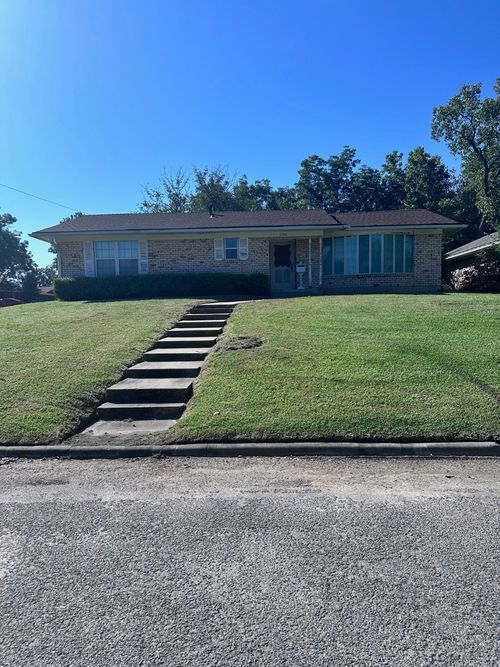 1700 W Belden St, Sherman, TX, 75092-5302 | Card Image