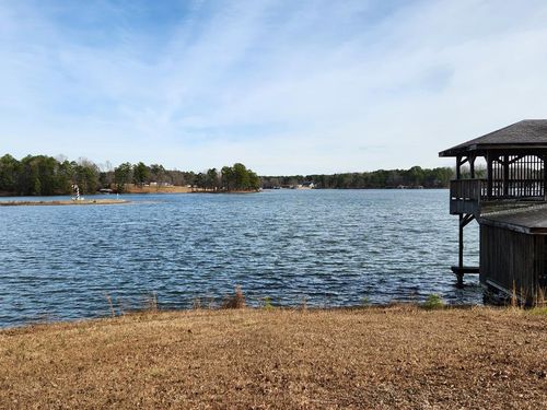 127 Oaktree Dr, Henrico, NC, 27842-9676 | Card Image