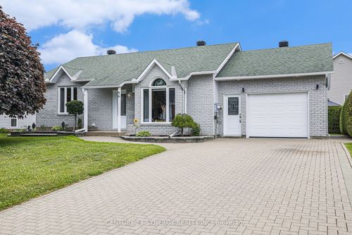 96 Alexandre St, Alfred, ON, K0B1A0 | Card Image