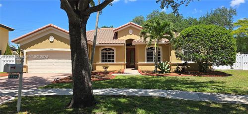 2823 Poinciana Cir, Cooper City, FL, 33026 | Card Image