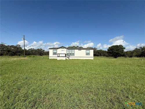19656 Us Highway 77 S, Yoakum, TX, 77995-7094 | Card Image