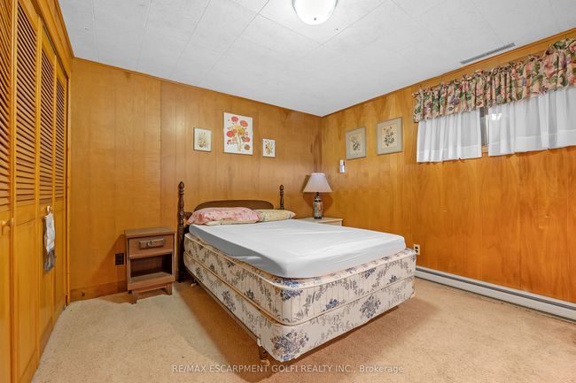 86 Maple Ave, House other with 2 bedrooms, 2 bathrooms and 15 parking in Dundas ON | Image 27