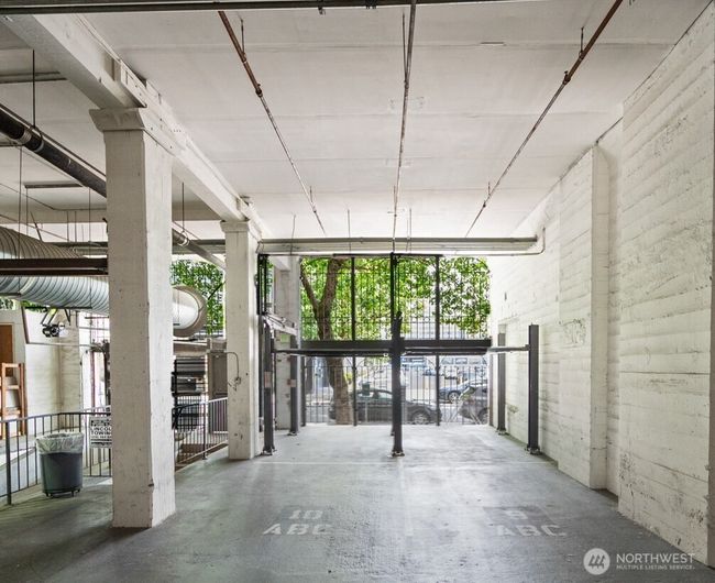 APT-517 - 526 1 St Ave S, Condo with 2 bedrooms, 2 bathrooms and 3 parking in Seattle WA | Image 37