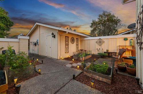 1804 Arroyo Sierra Circle, Santa Rosa, CA, 95405 | Card Image