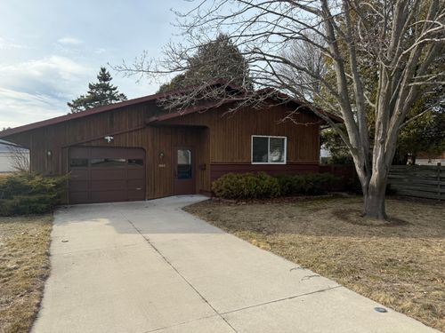 1008 Parkway Blvd, Two Rivers, WI, 54241-3335 | Card Image