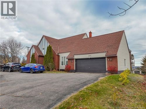 395 Kimble Dr, Fredericton, NB, E3B6Y5 | Card Image