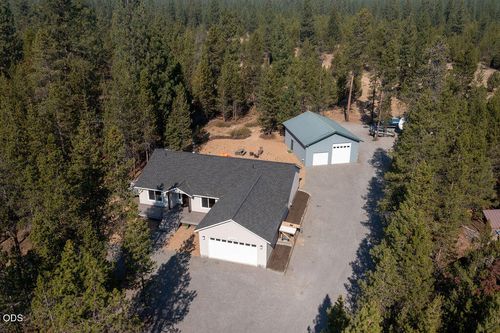 16346 Park Dr, La Pine, OR, 97739-9676 | Card Image