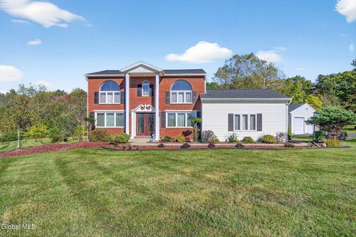 13 Lashway Ln, East Greenbush, NY, 12061-4115 | Card Image