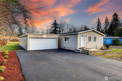 11221 40th Ave E, Tacoma, WA, 98446-3401 | Card Image