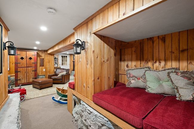 UNIT-3 - 1 Deer Island St, Condo with 2 bedrooms, 3 bathrooms and 2 parking in Amesbury MA | Image 38