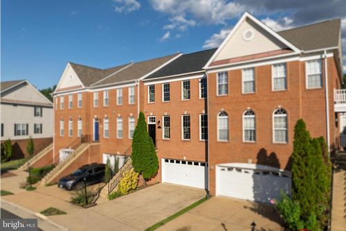 43877 Sandburg Sq, ASHBURN, VA, 20147-5852 | Card Image