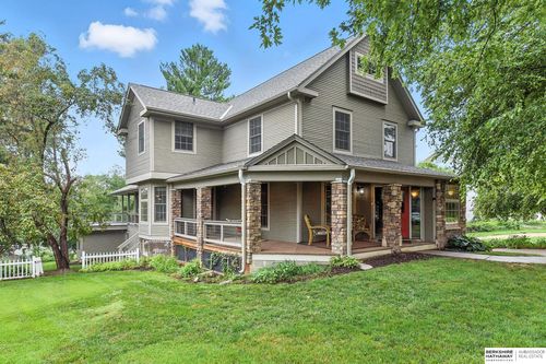 1522 Bellevue Blvd N, Bellevue, NE, 68005-4038 | Card Image