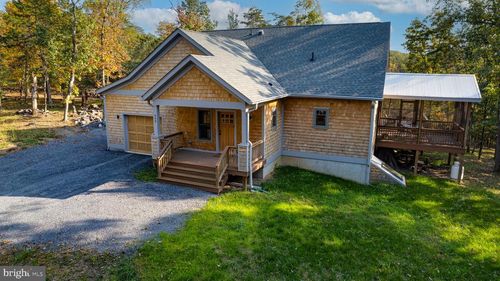 448 Broomgrass Way, GERRARDSTOWN, WV, 25420-3540 | Card Image