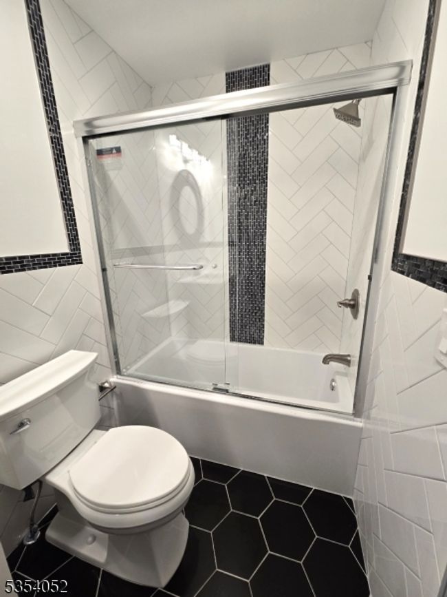 90 Seaview Ave, Home with 6 bedrooms, 4 bathrooms and null parking in Jersey City NJ | Image 43