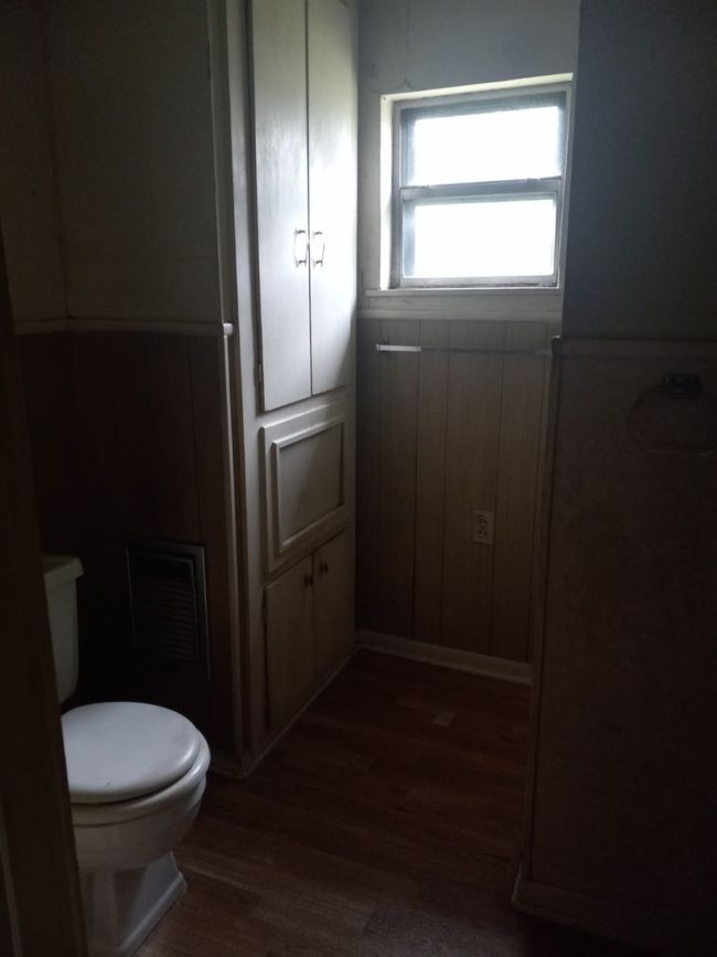 108 W Stroud St, House other with 3 bedrooms, 2 bathrooms and null parking in Frost TX | Image 15