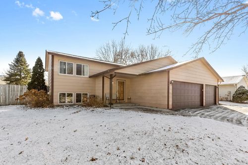 1375 Granite Lane N, Oakdale, MN, 55128 | Card Image