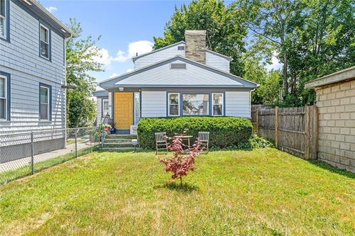 33 Malbone St, Providence, RI, 02908-3628 | Card Image